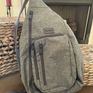 New w/o tags Vera Bradley gray cross body